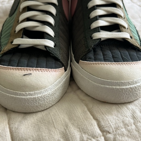 Men’s Blazer Mid Toasty Sneakers - Picture 7 of 9